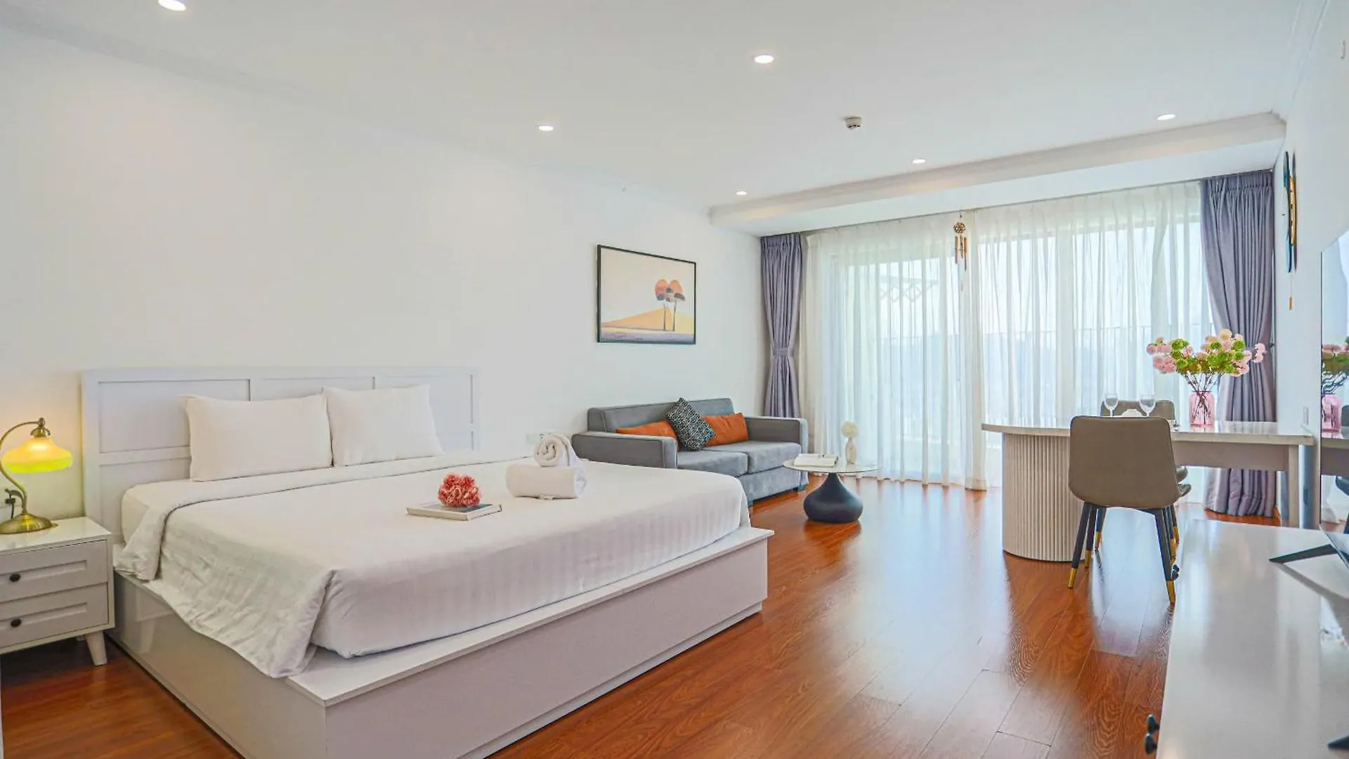 Gold Coast Suites - Lotte Mall & 5-Min-Walk-To-Beach Nha Trang 0*,  Vietnam